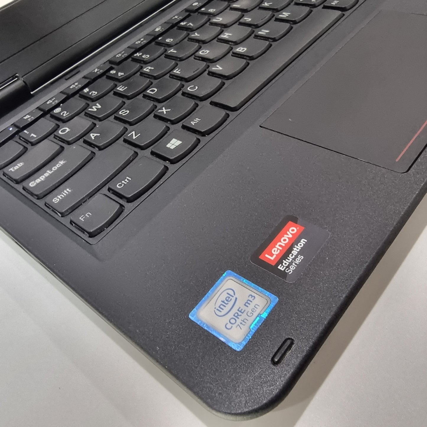 Thinkpad m3 7EME 8GB 128GB SSD TACTILE
